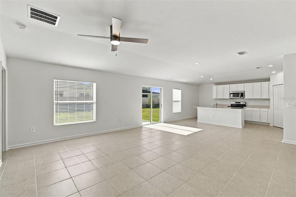 For Sale: $360,000 (3 beds, 2 baths, 1843 Square Feet)