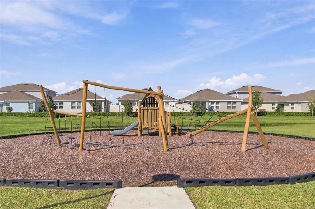 For Sale: $360,000 (3 beds, 2 baths, 1843 Square Feet)
