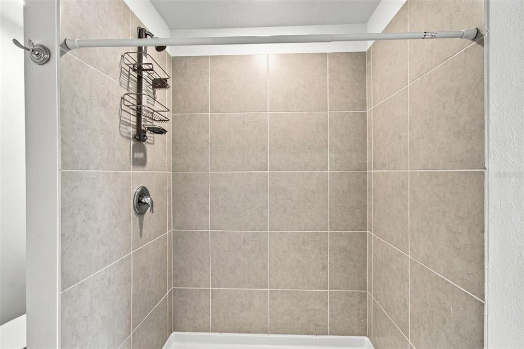 For Sale: $360,000 (3 beds, 2 baths, 1843 Square Feet)