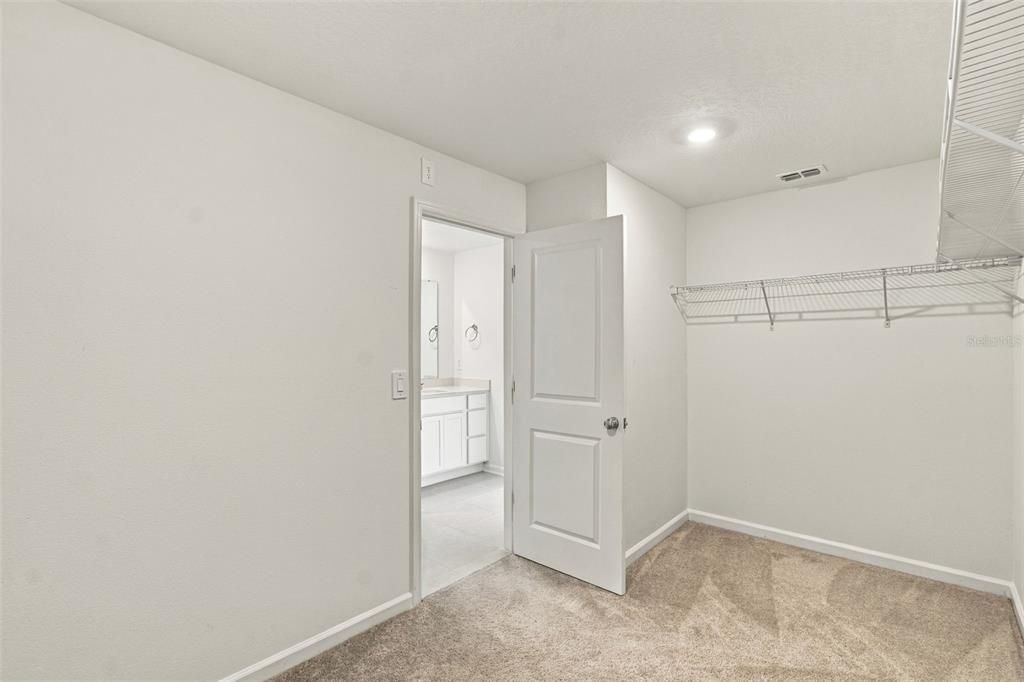 For Sale: $360,000 (3 beds, 2 baths, 1843 Square Feet)