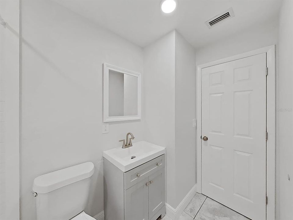 For Sale: $130,000 (1 beds, 1 baths, 500 Square Feet)
