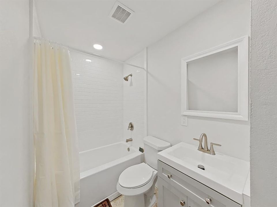 For Sale: $130,000 (1 beds, 1 baths, 500 Square Feet)