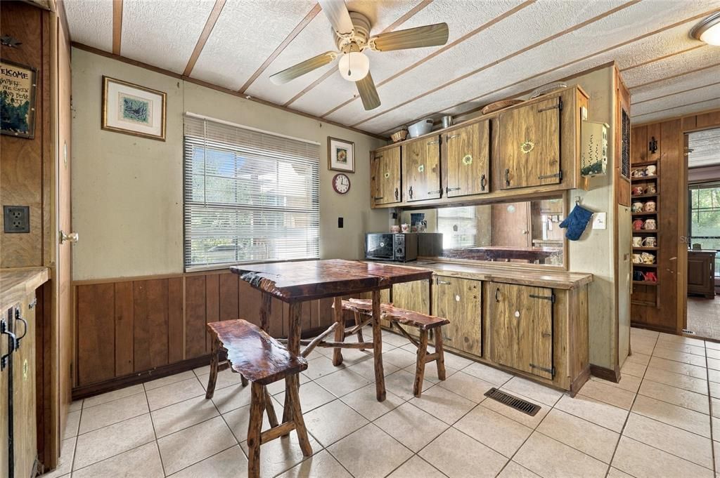 En Venta: $235,000 (3 camas, 2 baños, 1116 Pies cuadrados)