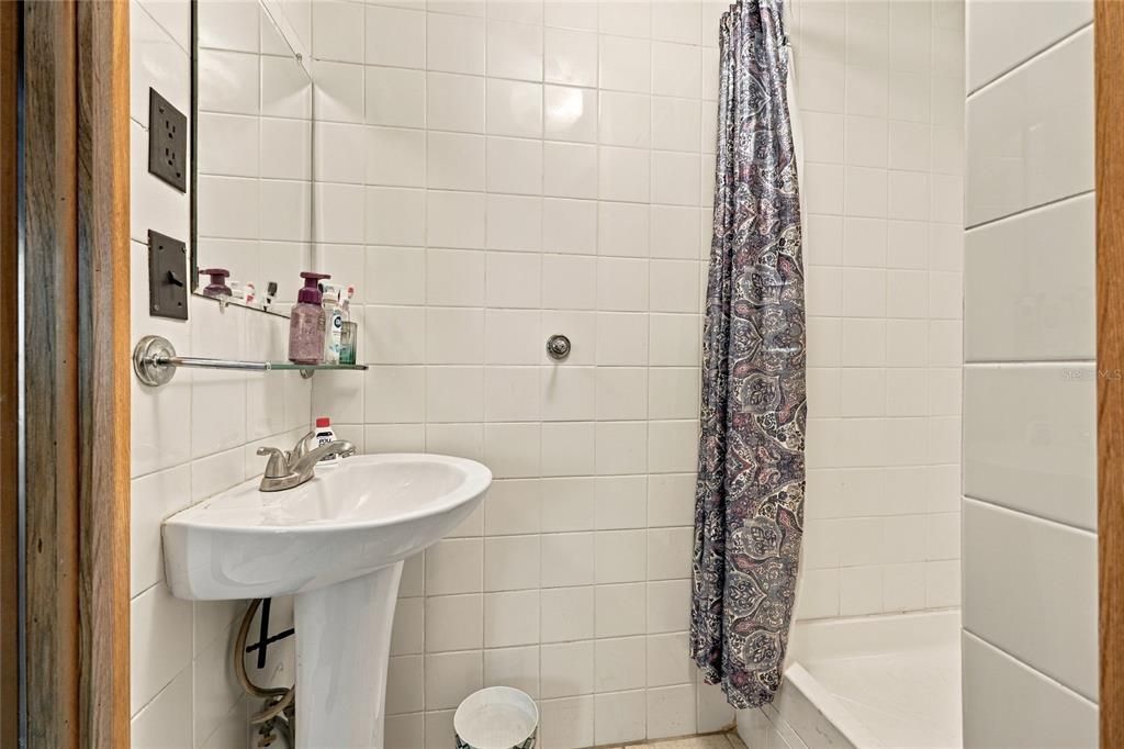En Venta: $235,000 (3 camas, 2 baños, 1116 Pies cuadrados)