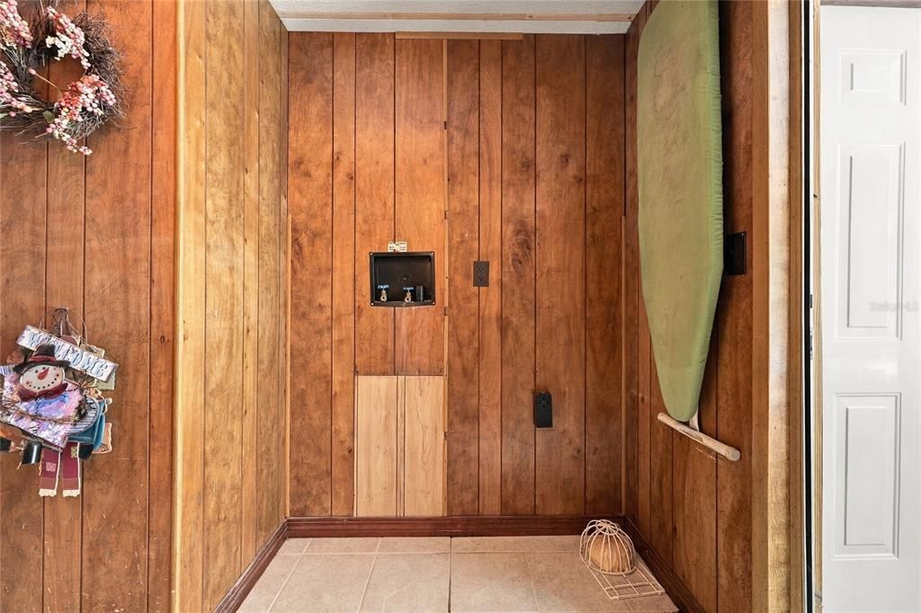 En Venta: $235,000 (3 camas, 2 baños, 1116 Pies cuadrados)