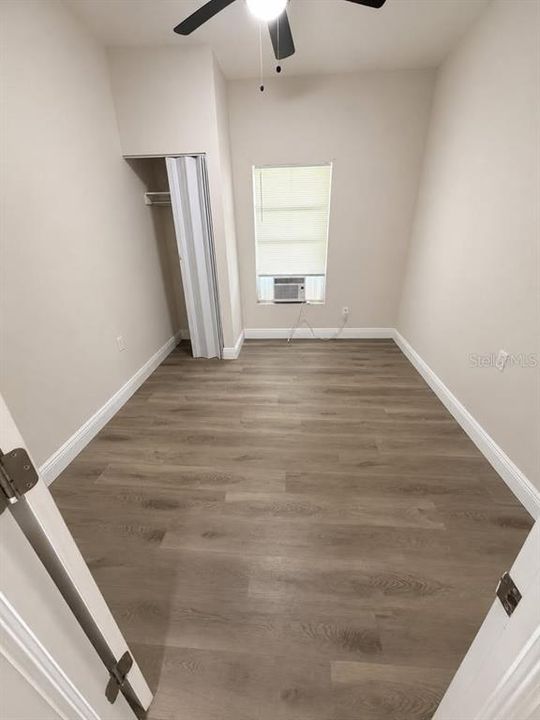 В аренду: $1,275 (2 спален, 1 ванн, 1212 Квадратных фут)