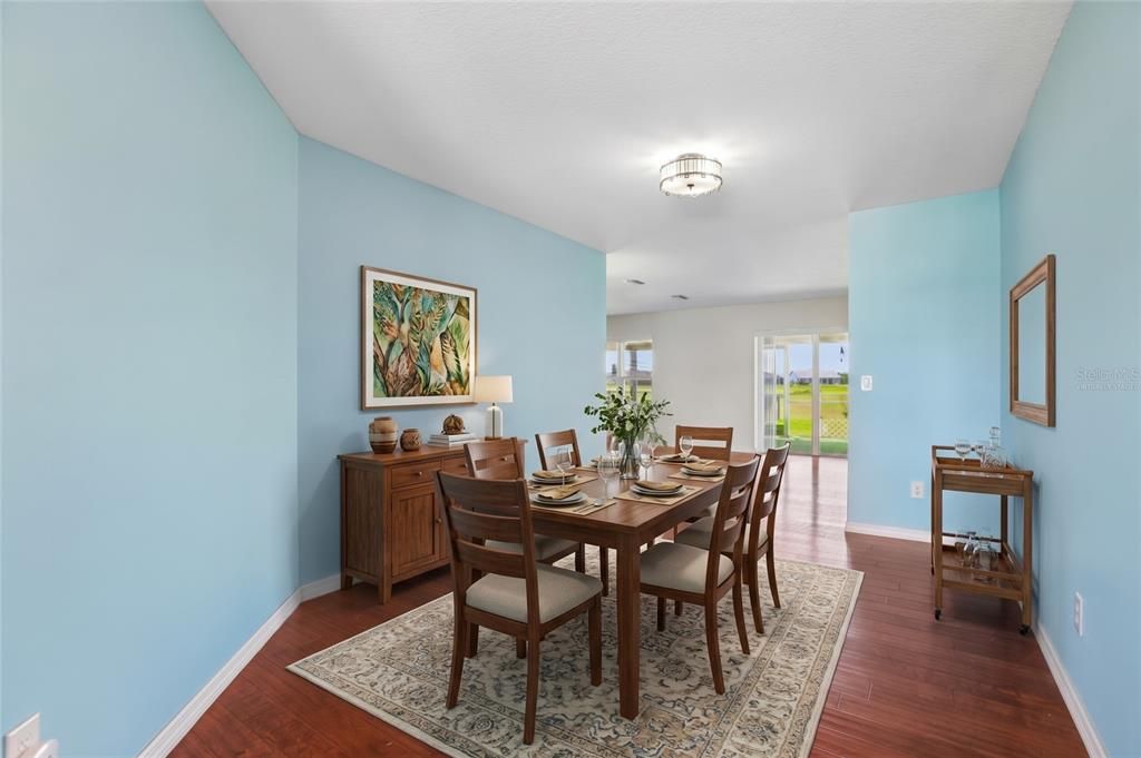 En Venta: $359,000 (3 camas, 2 baños, 2019 Pies cuadrados)