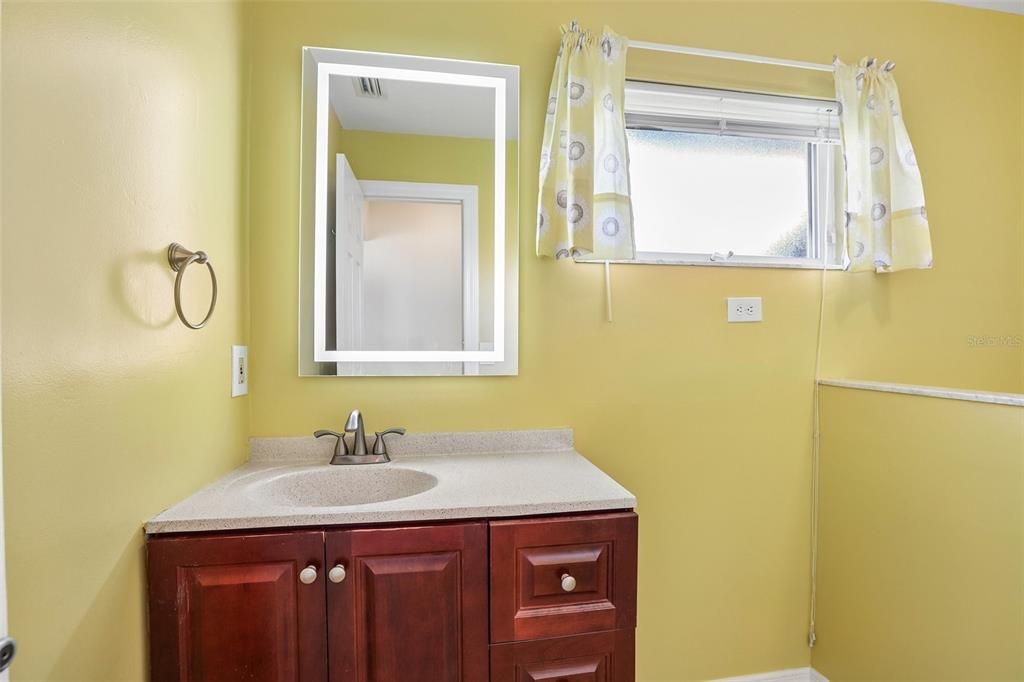 En Venta: $359,000 (3 camas, 2 baños, 2019 Pies cuadrados)