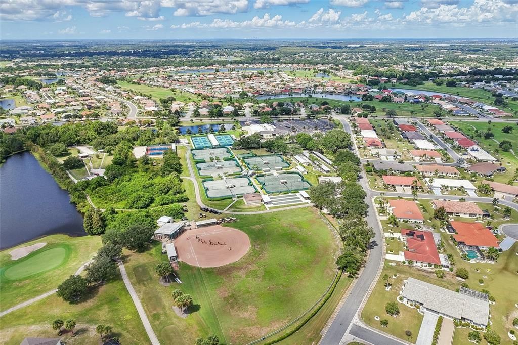 En Venta: $359,000 (3 camas, 2 baños, 2019 Pies cuadrados)