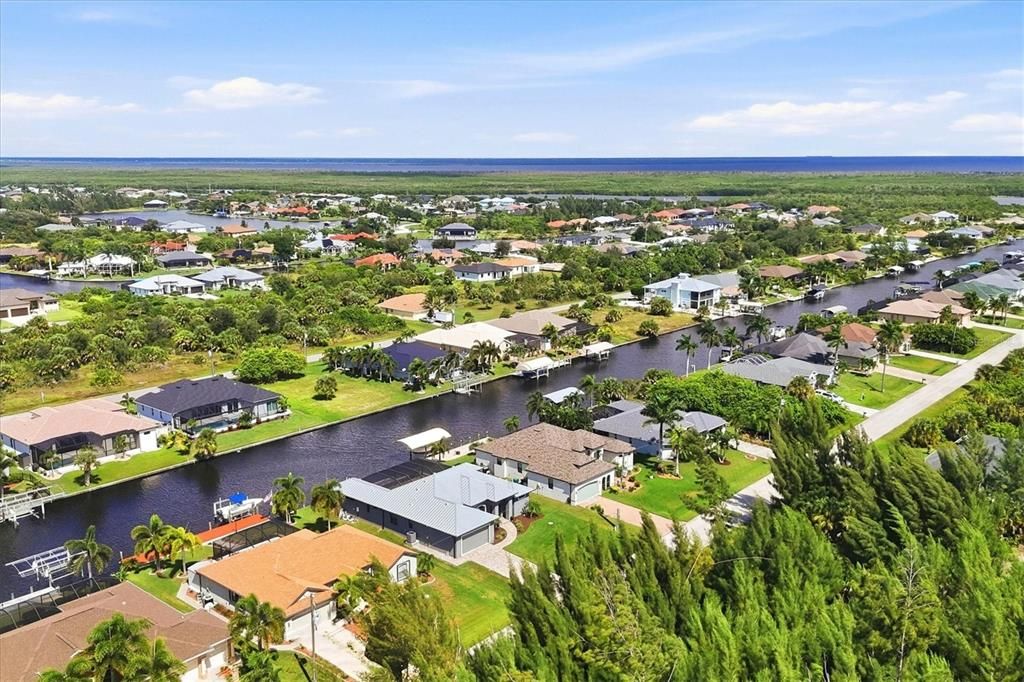 На продажу: $879,900 (3 спален, 3 ванн, 2258 Квадратных фут)