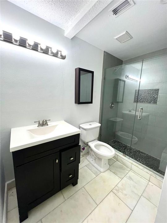 В аренду: $2,400 (2 спален, 1 ванн, 1244 Квадратных фут)