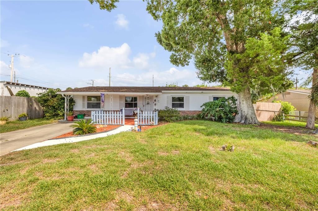 En Venta: $248,000 (4 camas, 2 baños, 1572 Pies cuadrados)