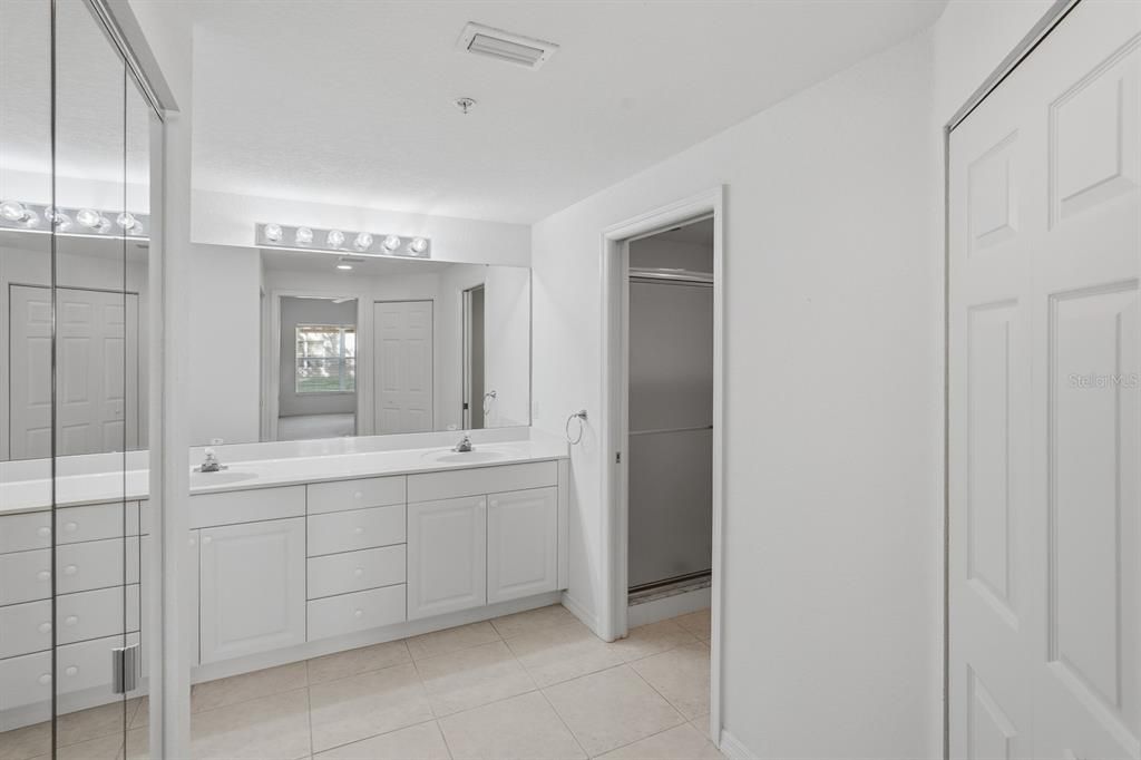 En Venta: $250,000 (2 camas, 2 baños, 1352 Pies cuadrados)