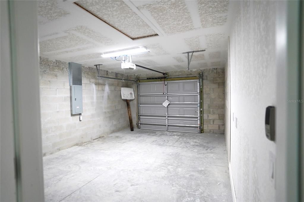 На продажу: $479,000 (6 спален, 0 ванн, 2400 Квадратных фут)