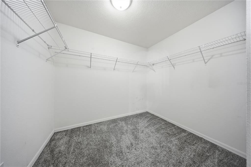 En Venta: $259,900 (3 camas, 2 baños, 1378 Pies cuadrados)