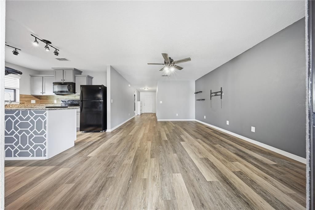 En Venta: $259,900 (3 camas, 2 baños, 1378 Pies cuadrados)