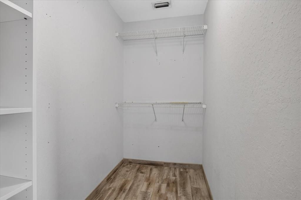 На продажу: $259,900 (3 спален, 2 ванн, 1602 Квадратных фут)
