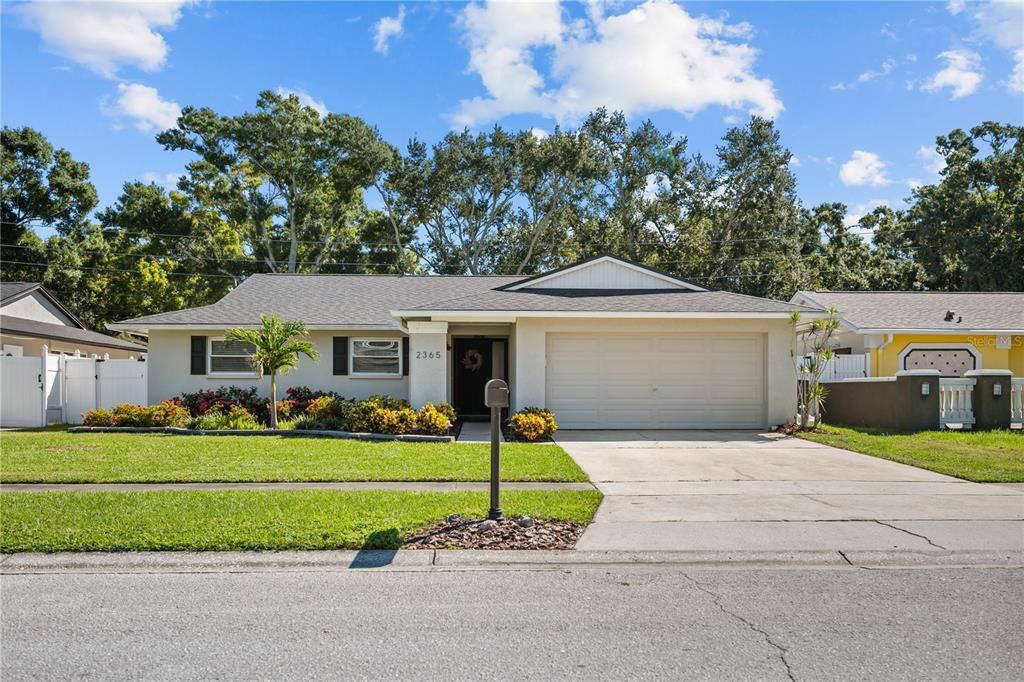 For Sale: $449,900 (3 beds, 2 baths, 1585 Square Feet)