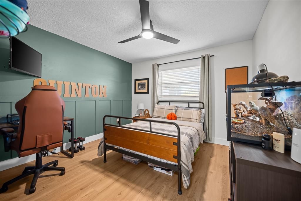 For Sale: $449,900 (3 beds, 2 baths, 1585 Square Feet)