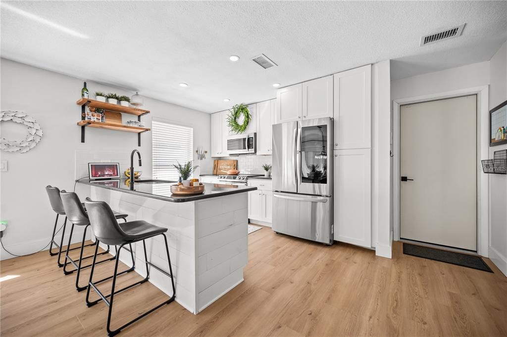 For Sale: $449,900 (3 beds, 2 baths, 1585 Square Feet)