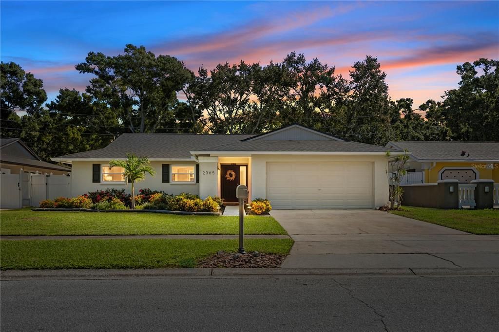 For Sale: $449,900 (3 beds, 2 baths, 1585 Square Feet)