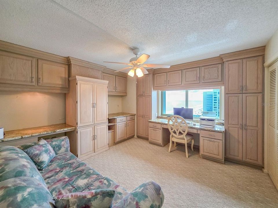 На продажу: $569,000 (3 спален, 2 ванн, 1900 Квадратных фут)