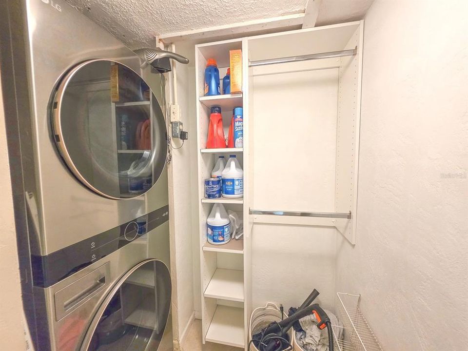 На продажу: $569,000 (3 спален, 2 ванн, 1900 Квадратных фут)