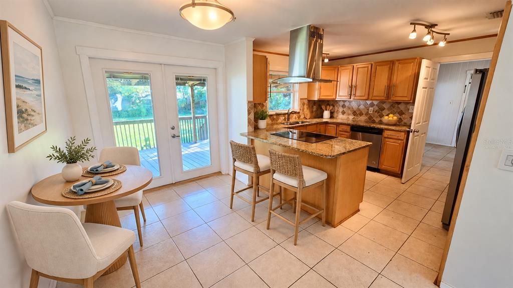 待售: $259,000 (2 贝兹, 1 浴室, 1126 平方英尺)