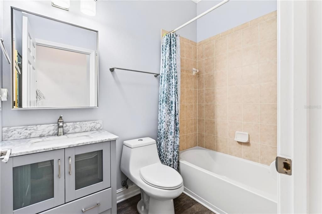 В аренду: $2,200 (2 спален, 3 ванн, 1604 Квадратных фут)