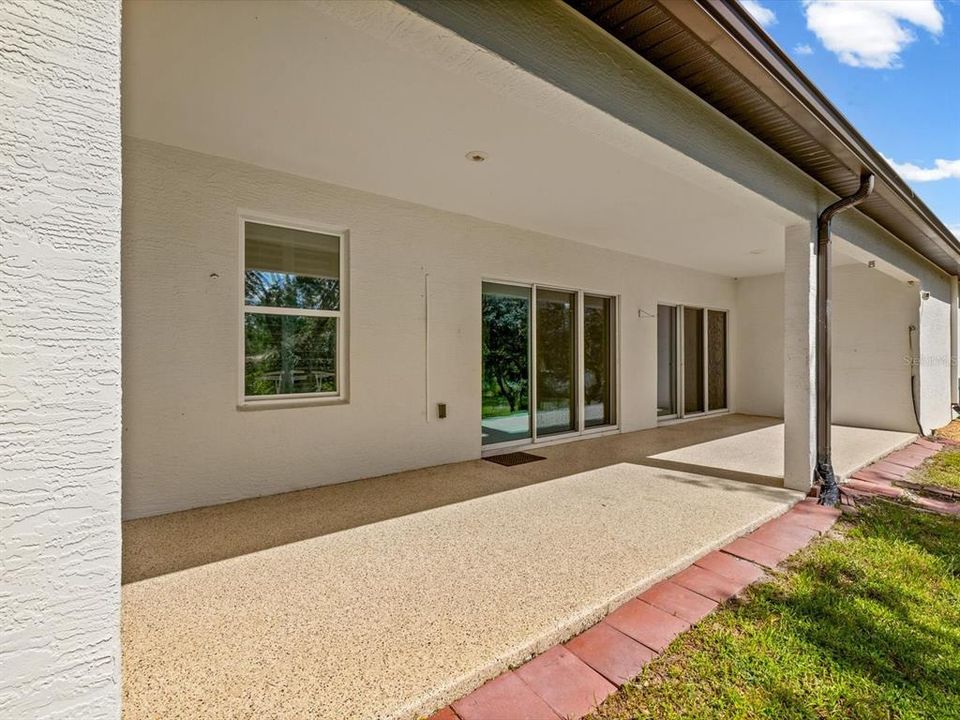 For Sale: $495,000 (4 beds, 3 baths, 2260 Square Feet)