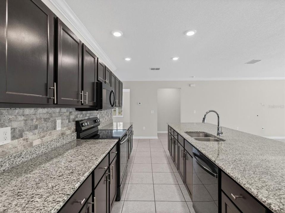 For Sale: $495,000 (4 beds, 3 baths, 2260 Square Feet)