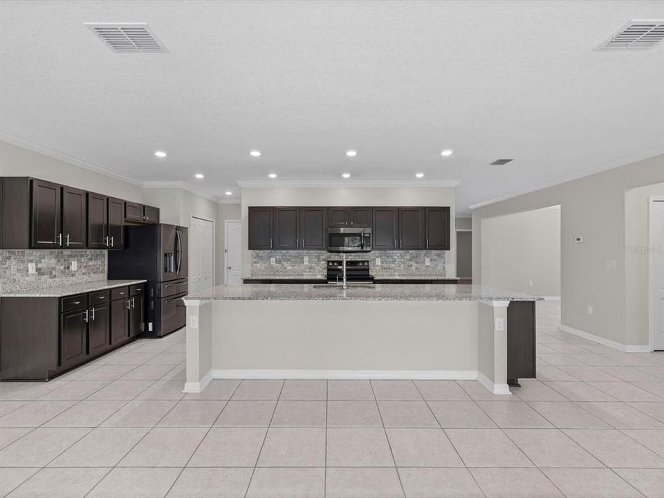 For Sale: $495,000 (4 beds, 3 baths, 2260 Square Feet)