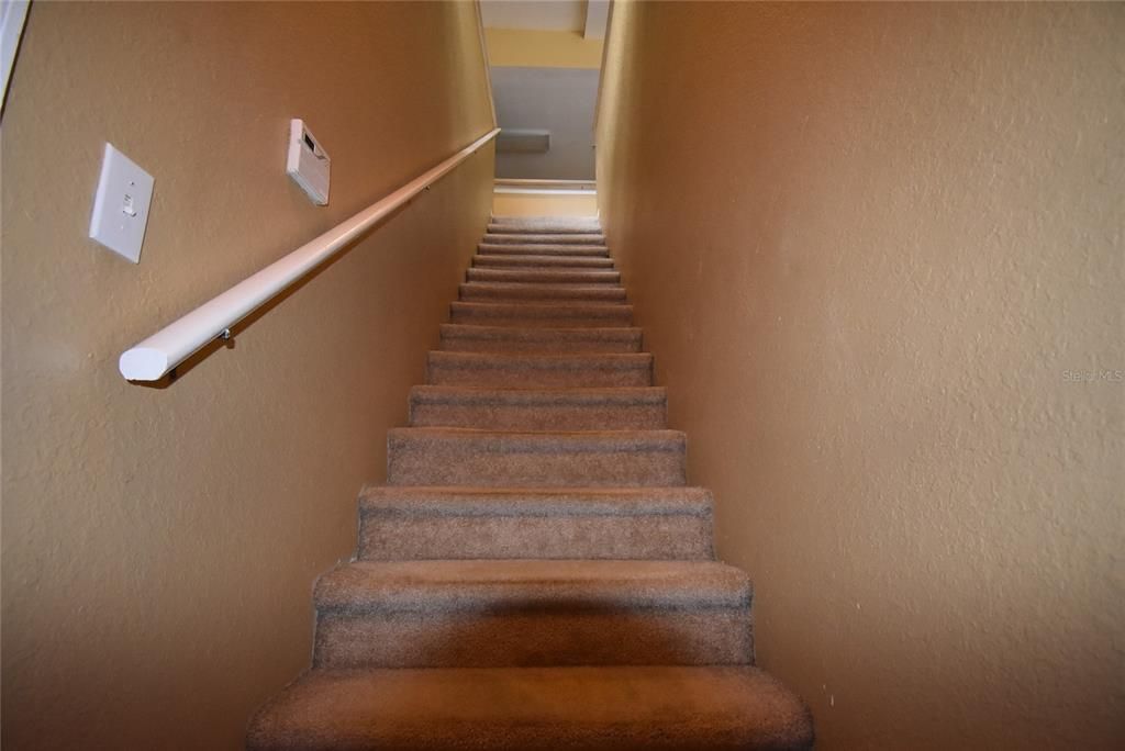 For Rent: $1,350 (1 beds, 1 baths, 898 Square Feet)