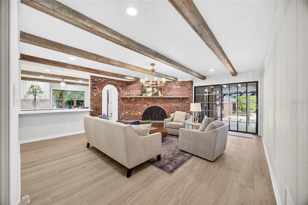 En Venta: $849,900 (5 camas, 3 baños, 3088 Pies cuadrados)