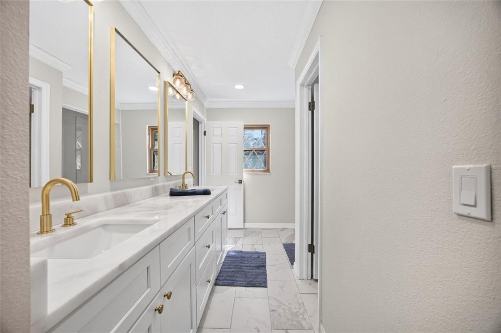 En Venta: $849,900 (5 camas, 3 baños, 3088 Pies cuadrados)