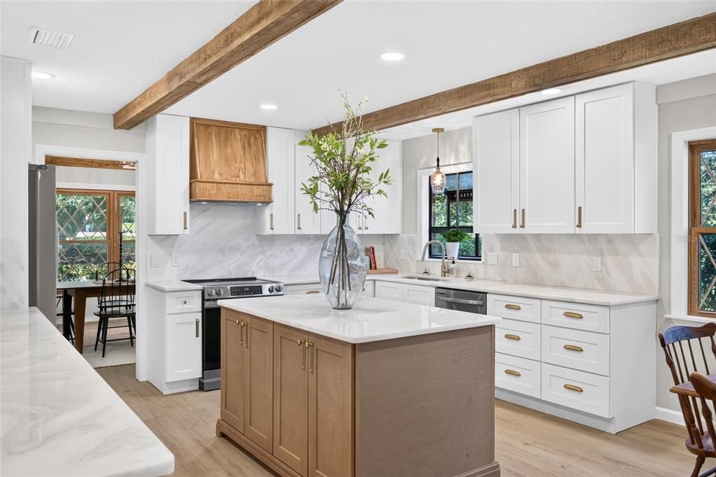 En Venta: $849,900 (5 camas, 3 baños, 3088 Pies cuadrados)