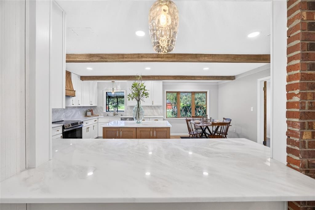 En Venta: $849,900 (5 camas, 3 baños, 3088 Pies cuadrados)