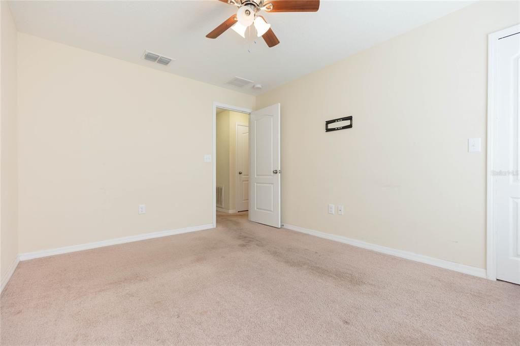 For Sale: $259,900 (3 beds, 2 baths, 1784 Square Feet)