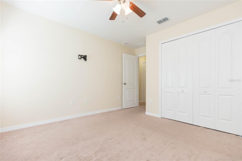 For Sale: $259,900 (3 beds, 2 baths, 1784 Square Feet)