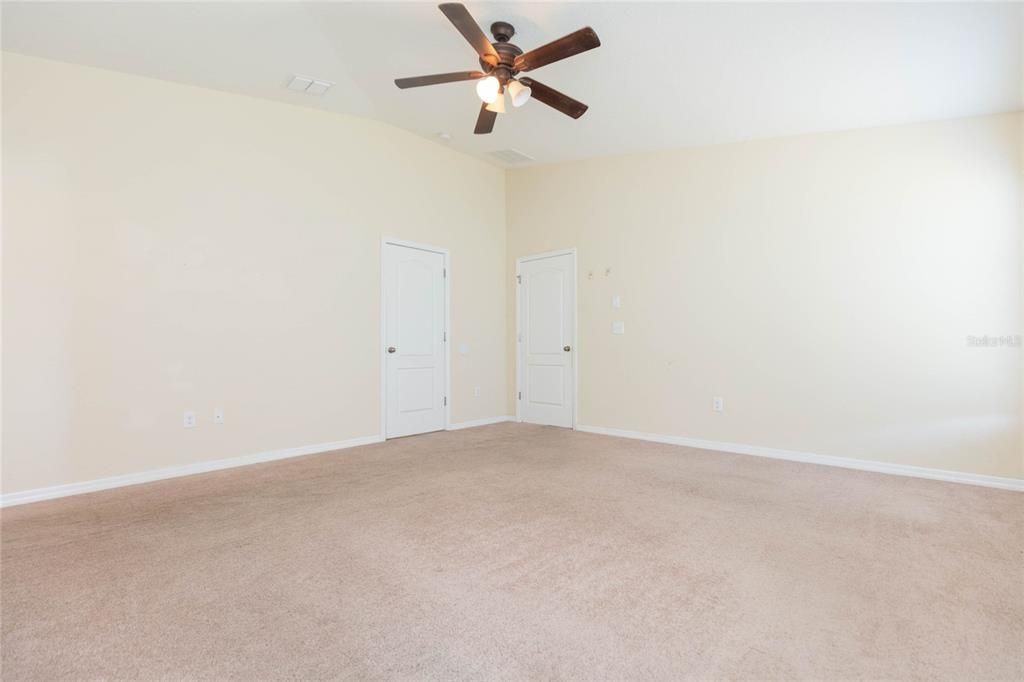 For Sale: $259,900 (3 beds, 2 baths, 1784 Square Feet)