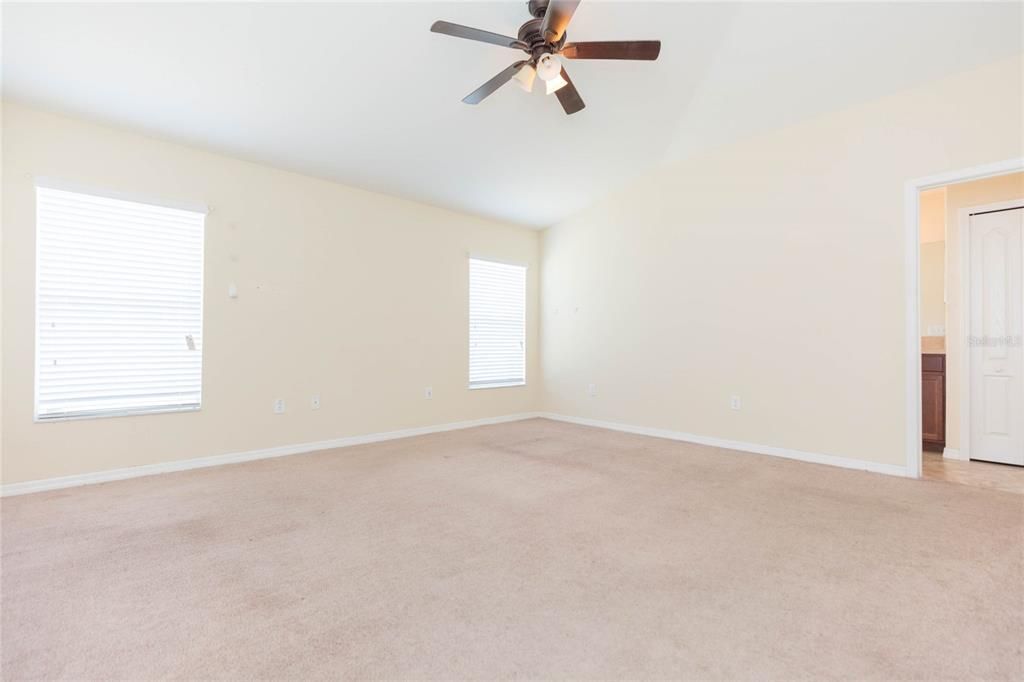 For Sale: $259,900 (3 beds, 2 baths, 1784 Square Feet)