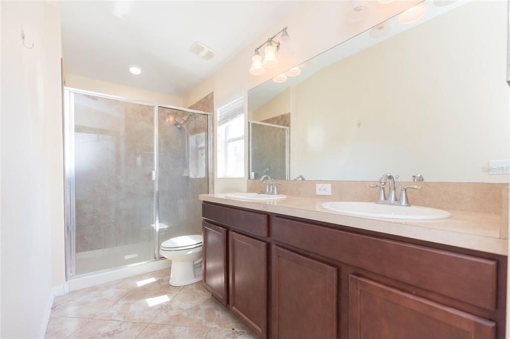 For Sale: $259,900 (3 beds, 2 baths, 1784 Square Feet)