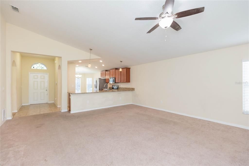 For Sale: $259,900 (3 beds, 2 baths, 1784 Square Feet)