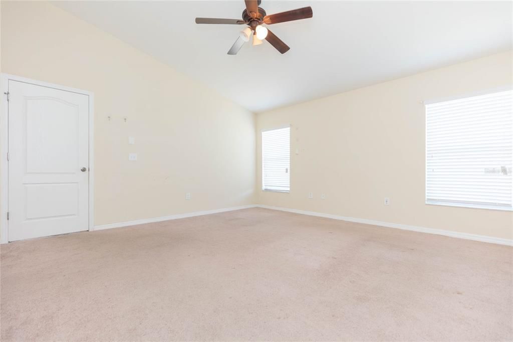 For Sale: $259,900 (3 beds, 2 baths, 1784 Square Feet)