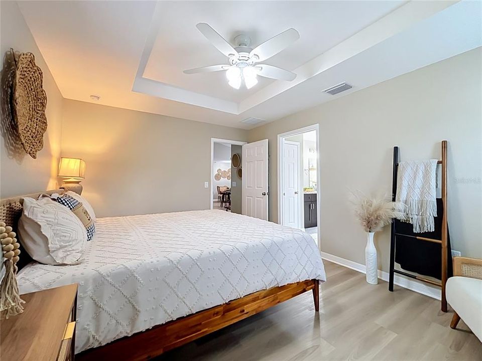 En Venta: $327,700 (4 camas, 2 baños, 1830 Pies cuadrados)