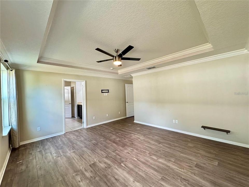 For Rent: $2,300 (3 beds, 2 baths, 2064 Square Feet)