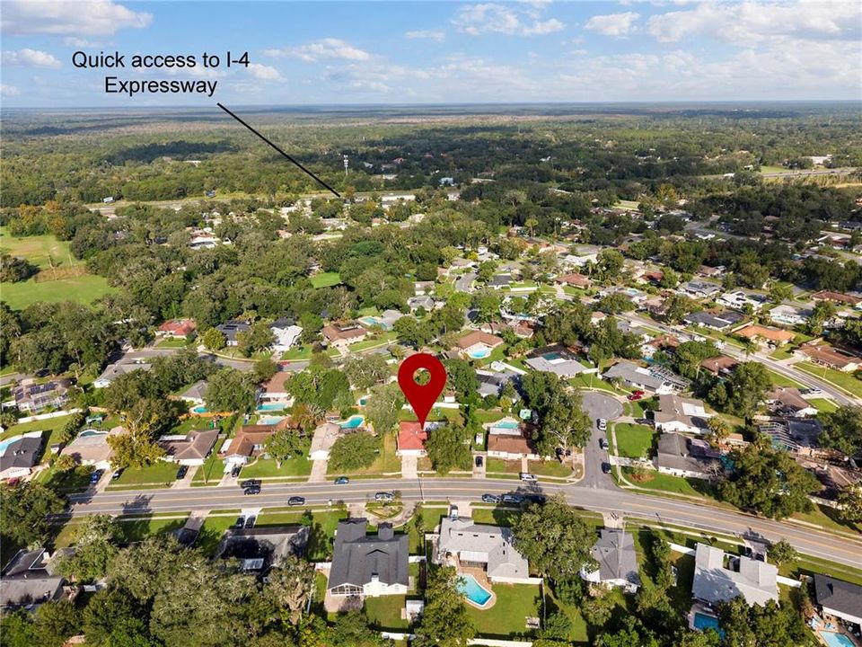 En Venta: $480,000 (4 camas, 2 baños, 2449 Pies cuadrados)