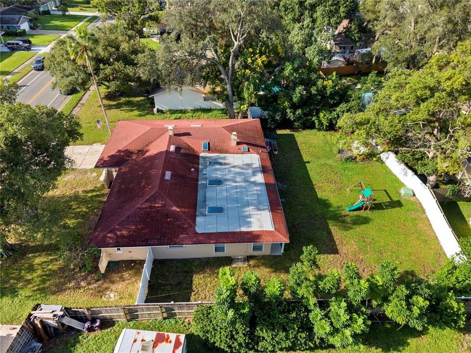 En Venta: $480,000 (4 camas, 2 baños, 2449 Pies cuadrados)