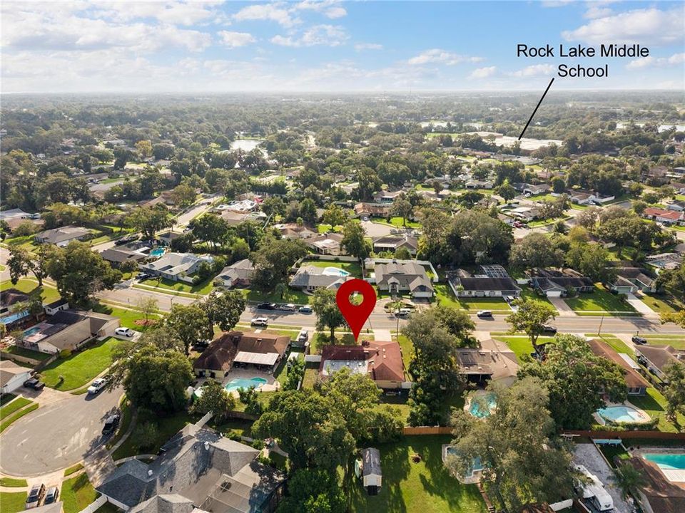 En Venta: $480,000 (4 camas, 2 baños, 2449 Pies cuadrados)