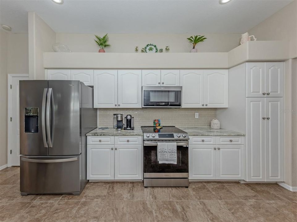 For Sale: $449,000 (3 beds, 2 baths, 1897 Square Feet)